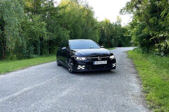 VW Golf VIII GTI 2.0 TSI - 2