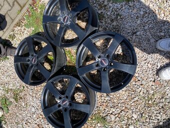 DEZENT Alu disky 8Jx18 5x114,3 - 2