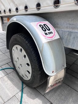 Prívesný vozík Pongratz 750kg s konštrukciou a plachtou - 2