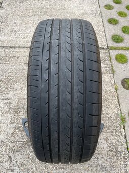 235/50R18 yokohama - 2