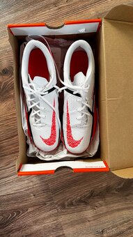 NIKE Phantom - 2