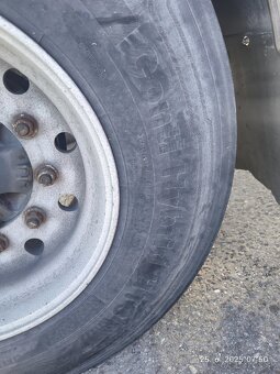 Predam navesove gumy 3ks 385/65 r22.5 - 2