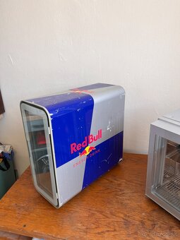 Predám chladničky Redbull - 2