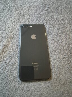Predám iphone 8 plus 256gb - 2