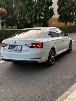 Škoda Superb 3 Sedan 2.0 TDI 110kw DSG Laurin&Klement,Navi - 2