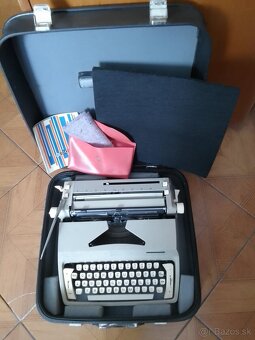 Písací stroj CONSUL - 2