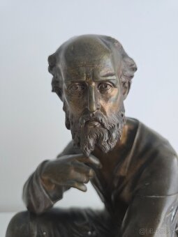 bronzová socha svätého Petra. - 2