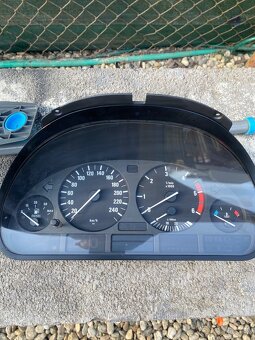 Budiky BMW E39 automat - 2