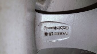 elektrony Toyota s pneumatikami - 2