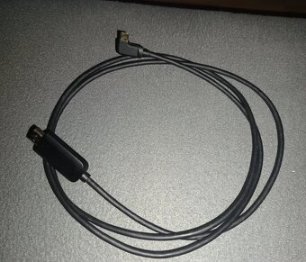 USB-C pravouhly na HDMI - 2