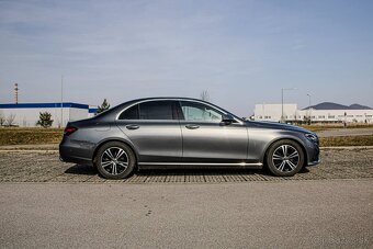 Mercedes-Benz E trieda Sedan, UŽ OD 522 € - 2