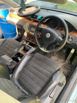 Passat 1.6 benzín - 2