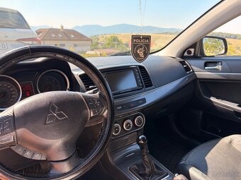Mitsubishi lancer 2.0 103kw - 2