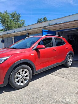 Kia stonc - 2