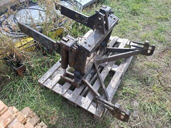 Predam prednu hydrauliku Zetor - 2