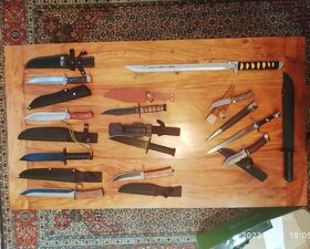 Rozpredávam moju zbierku nožov - 2