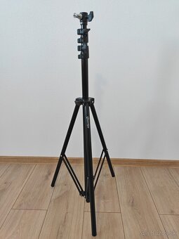 PREDANÉ Stojany QUANTUM na zavesenie fotografického plátna - 2