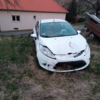 Ford Fiesta - 2