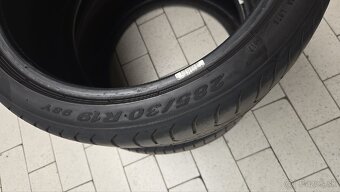 Pirelli p zero 285/30r19 - 2