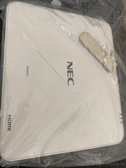 NEC NP-PE455UL – takmer nepoužívaný projektor, ako nový - 2
