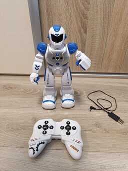 Robot na ovladanie - 2