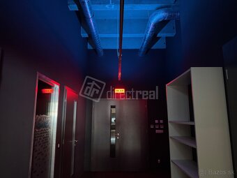 Nahrávacie štúdio, rádio, televízia, podcasty, influ… - 2