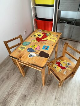 Detský drevený stolík s 2 stoličkami - 2