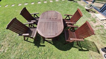 Predám zostavu - záhradný rozkladací stôl so 4 stoličkami. - 2