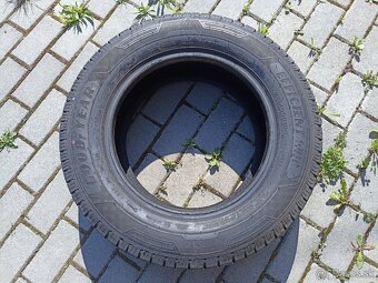 Prémiové letné pneu GoodYear EfficientGrip Cargo 215/65 R16C - 2