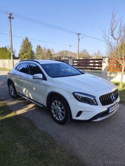 Mercedes Benz GLA 180 - 2