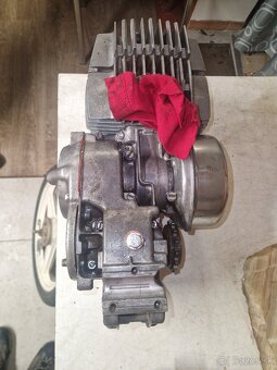 Manet Korado motor+karborator - 2