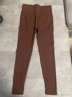 Hnede rebrovane leginy S - 2