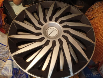 Puklice Michelin R16 - 2