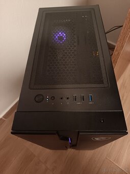 Predam pocitac AMD RYZEN 7 - 2