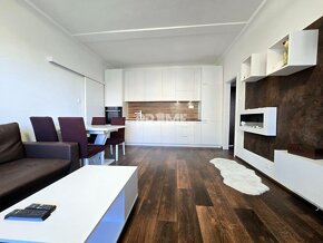Moderne riešený 2,5i byt, kompletná rekonštrukcia, Trebišovs - 2