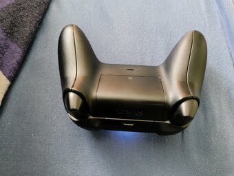 Xbox series X ovladač - 2