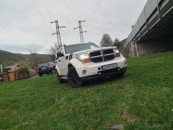 Dodge Nitro - 2