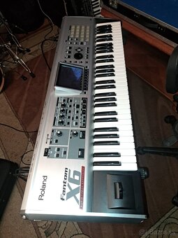 Roland fantom x6 - 2