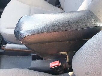Predam laktovu opierku Seat ibiza Cordoba 6L - 2