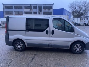 Opel Vivaro 2.5 - 2