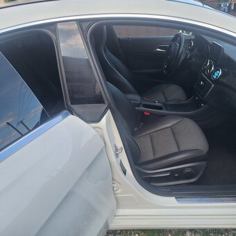 Mercedes cla 200 - 2