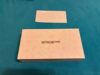Retroid pocket 4 pro, pevné púzdro, ergonomický úchop - 2