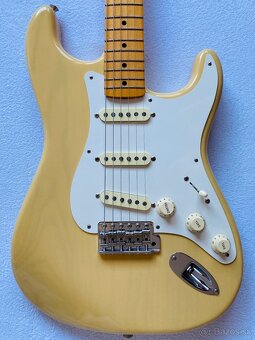 Fender American Vintage II 1957 Stratocaster - 2
