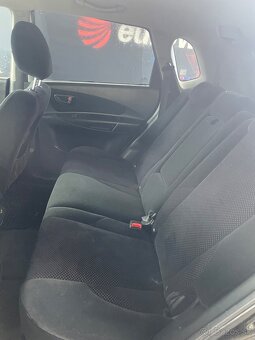 Predám Hyundai tucson 2.0crdi - 2