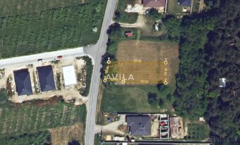 REZERVOVANÝ: stavebný pozemok 800m2 - Koplotovce - 2