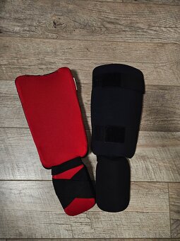 Chrániče a rukavice na box - 2