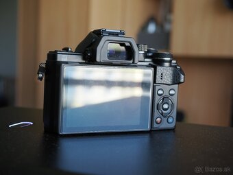 Olympus OM-D E-M10 Mark II s objektívom 14–42 mm - 2