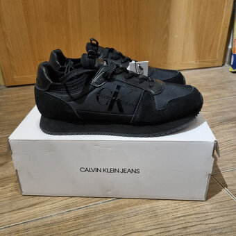 Calvin Klein nove - 2