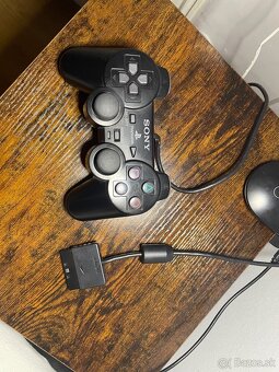 Predám konzolu playstation 2 slim - 2
