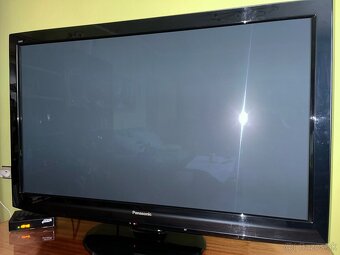 TV Panasonic P42G20E - 2